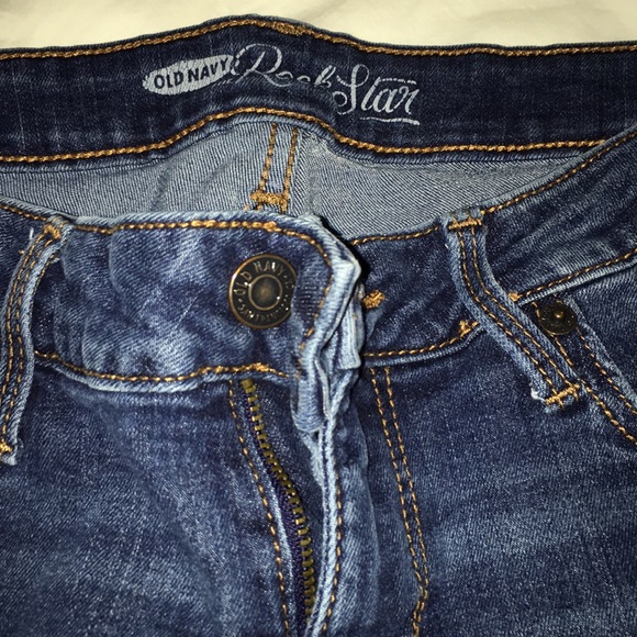 Old navy capris - Picture 3 of 3